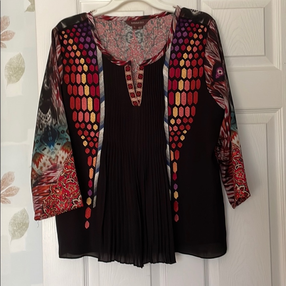 Multicolored top